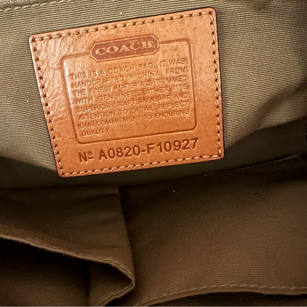 RaRE Vintage Coach Soho Bag in Pink Signature Canvas & Tan Leather | F10927 - Picture 16 of 17